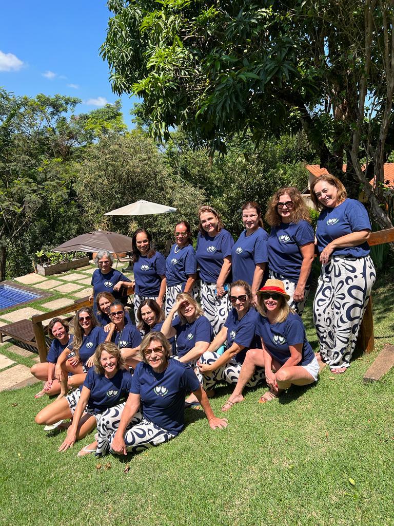 Group of friends gathered in the Villa Domaso garden